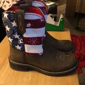 Women’s size 7B patriotic Ariat Fat Baby western boots in like new condition